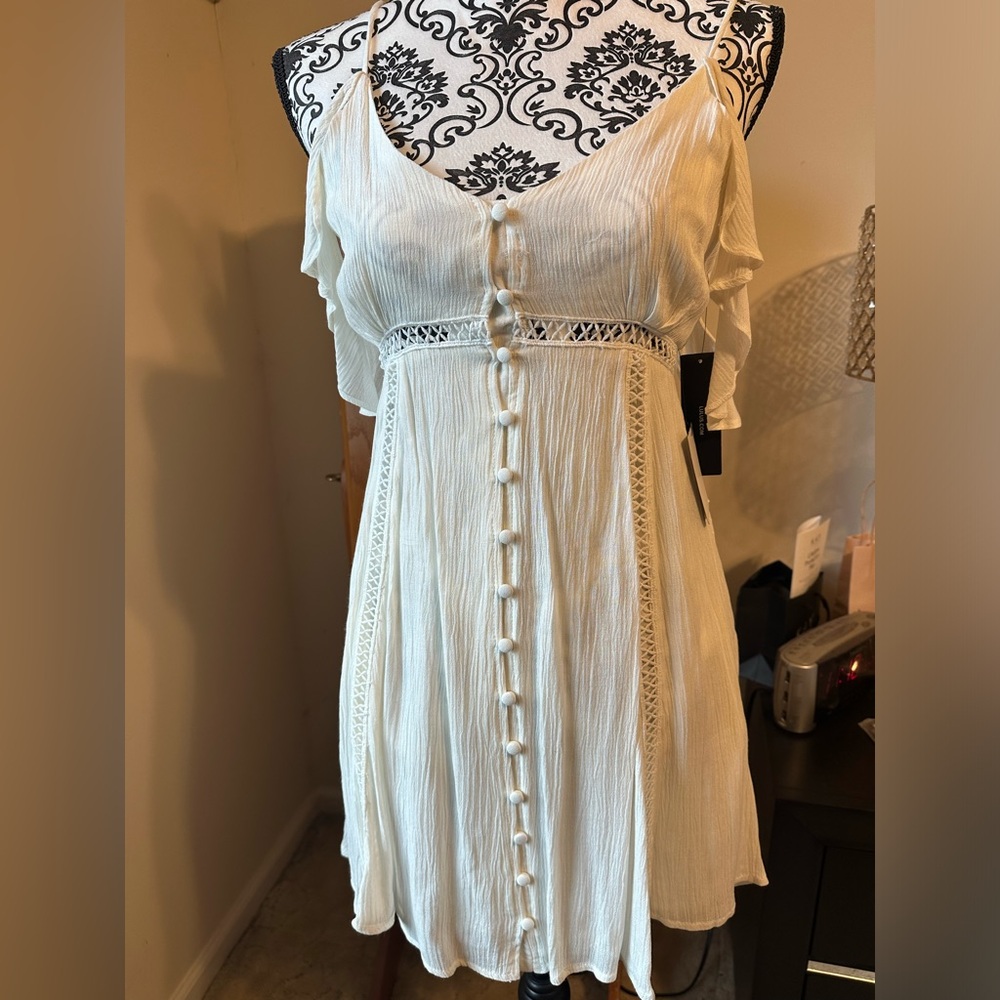 Brand new lulus OTS white dress!